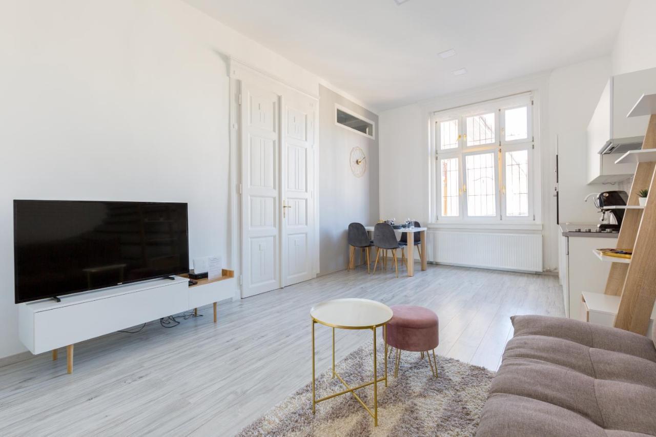 Designer Apartment On The Budapest Broadway With 2Br And Ac Exteriör bild